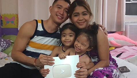 ‘Melason’, nakatanggap ng ‘Silver Creator Award’ mula sa YouTube Image Thumbnail