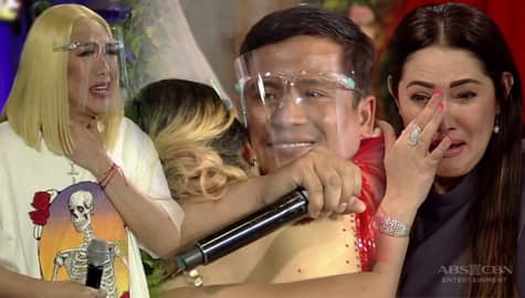It’s Showtime family, nagulat nang biglang mag-propose ang kasintahan ni ReiNanay Claris | It’s Showtime Image Thumbnail
