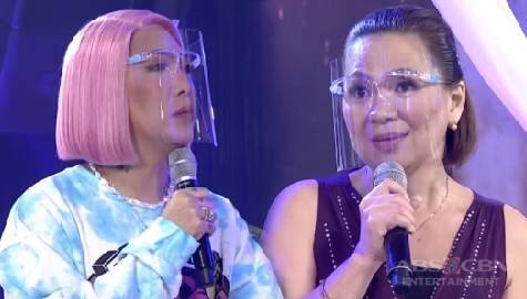 ReiNanay Mary Anne, nakipagdebate ng english kay Vice Ganda  | It’s Showtime Image Thumbnail