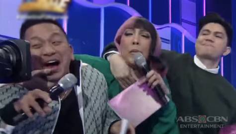 Vice Ganda, pabirong itinulak si Jhong sa harap ng camera | It’s Showtime  Image Thumbnail