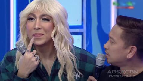 Vice Ganda, nagkaroon ng itim sa mukha matapos lumapit kay Jhong | It’s Showtime  Thumbnail