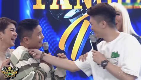 Vhong, ‘natarayan’ ni Ogie Alcasid | It’s Showtime  Image Thumbnail