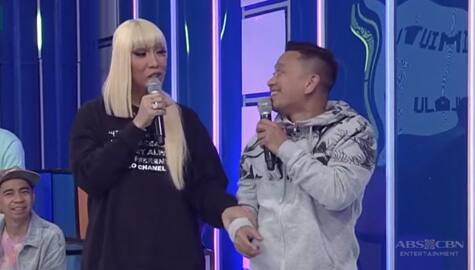 Vice Ganda, sinubukan ang galing ni Jhong sa english translation | It’s Showtime Image Thumbnail