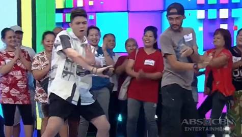 Vhong, sinabayan sumayaw ang Madlang Hakot na si Ronaldo | It’s Showtime 