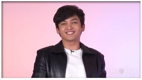 Watch: Seth Fedelin tries to sing 30 songs in 3 minutes!  Image Thumbnail
